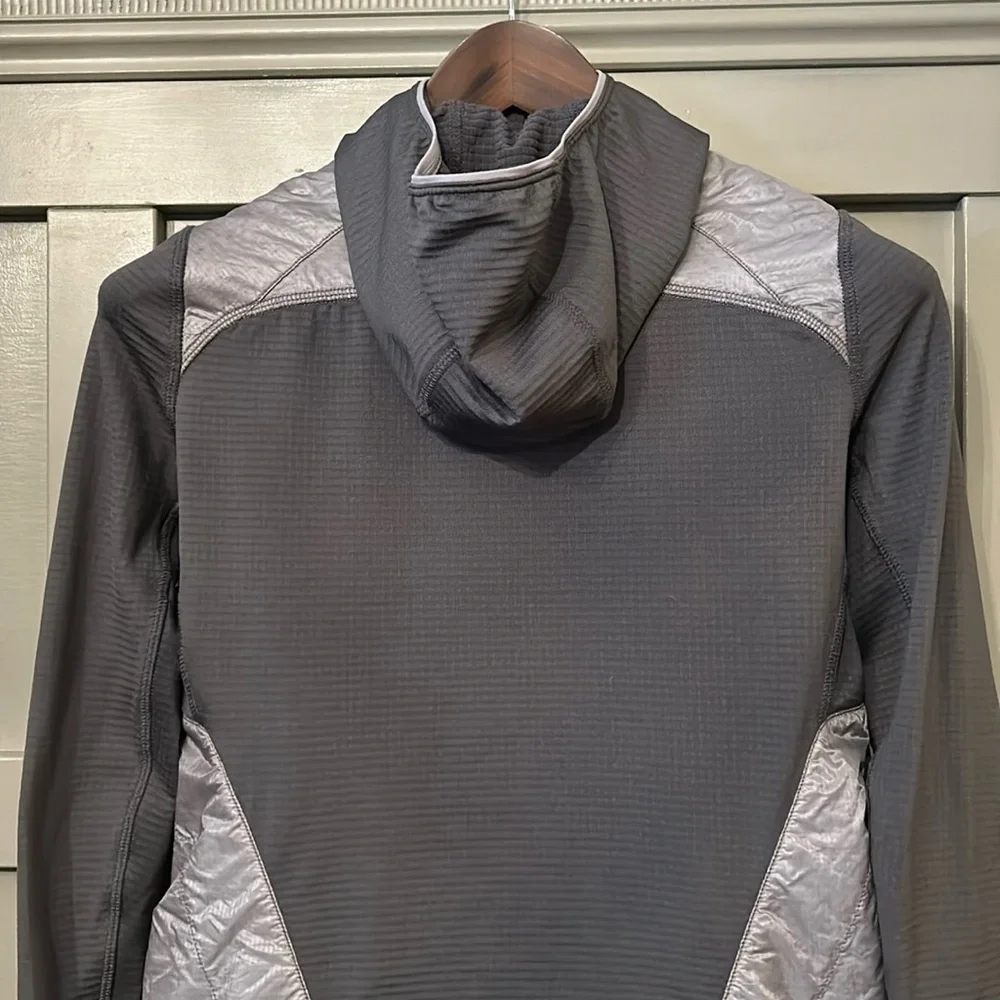 Outdoor Research Vigor Hybrid Hooded Jacket Storm Gray Light Pewter Size XS